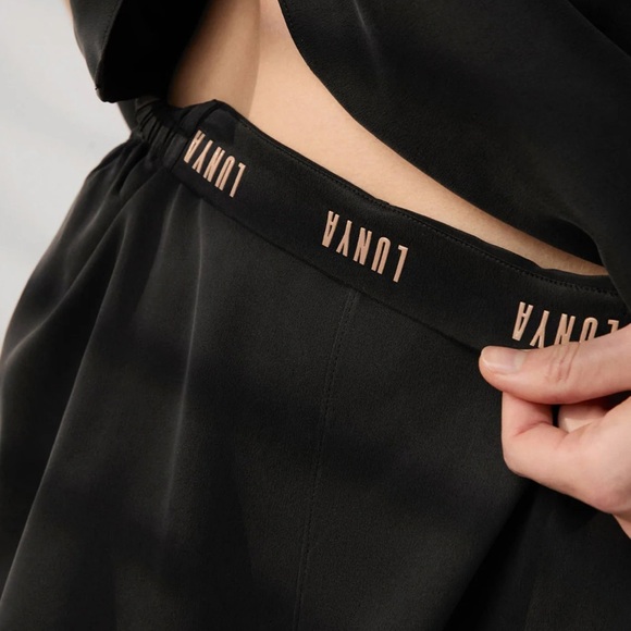 Lunya Black Washable 100% Silk Sleep Lounge Shorts - Picture 5 of 9